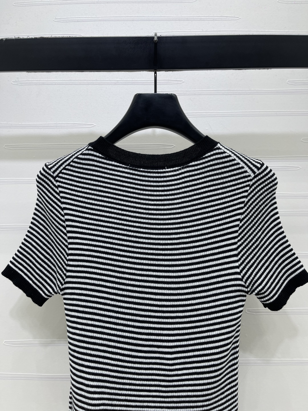 Women's short sleeves